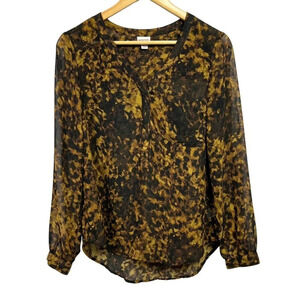 Merona Women's Tortoise Shell Print Size XS Button Up Shirt Long Sleeve